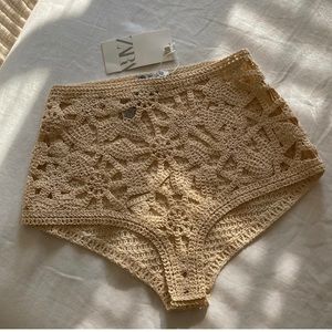 NWT ZARA CROCHET SHORTS